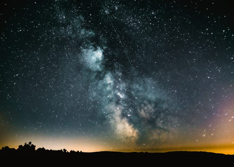 How to Photograph the Milky Way